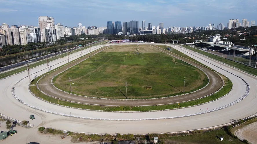 Câmara de São Paulo avança em projeto que proíbe corridas de cavalos